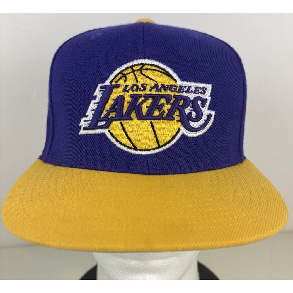 Mitchell & Ness Los Angeles Lakers Snapback Purple Yellow Basketball Hat Z02